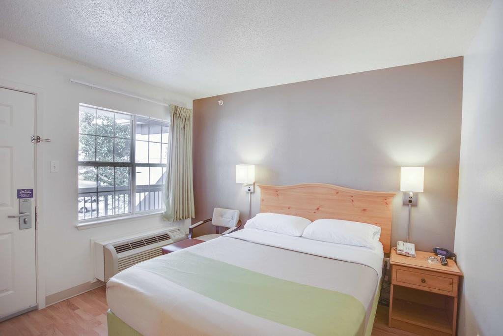 Studio 6-houston, Tx - Northwest Hwy 290